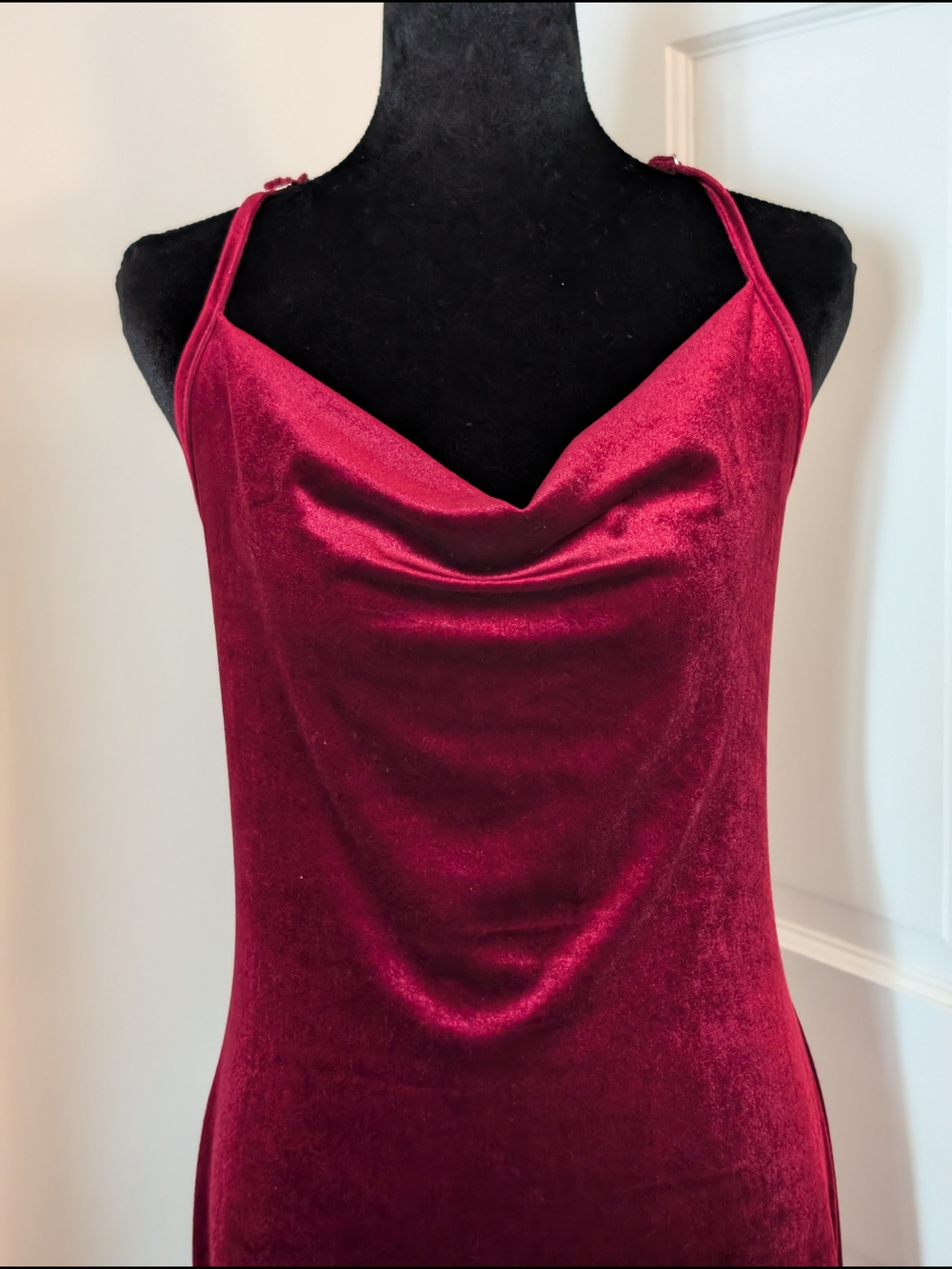 NWT Velvet Cowl Neck Maxi Dress with Dramatic Back Bow & Ruffles Large Burgandy - Picture 5 of 9